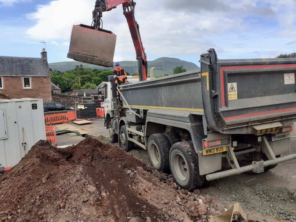 Grab Lorry Hire - Nationwide Grab Hire & Muck-Away Services